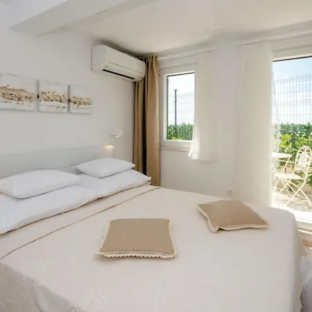 Luxury Malo 펜션 트로기르