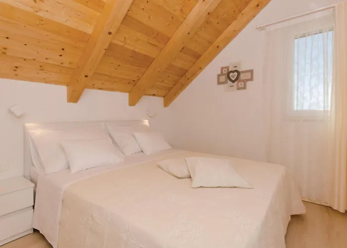 Будинок відпочинку Luxury Malo *