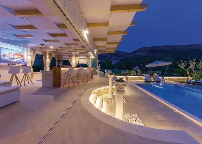 Будинок відпочинку Luxury Malo *