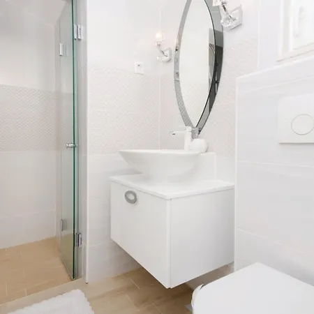 Дом отдыха Luxury Malo Трогир