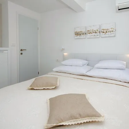 Luxury Malo Дом отдыха Трогир