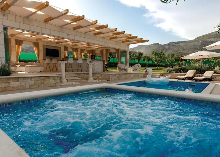 Luxury Malo Tatil Evi *