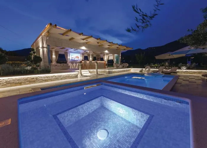 Luxury Malo Tatil Evi *
