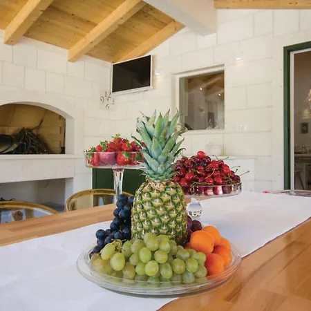 Σπίτι διακοπών Luxury Malo Τρογκίρ