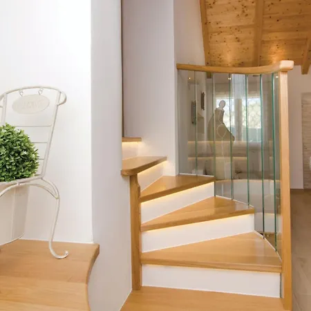 Luxury Malo Τρογκίρ