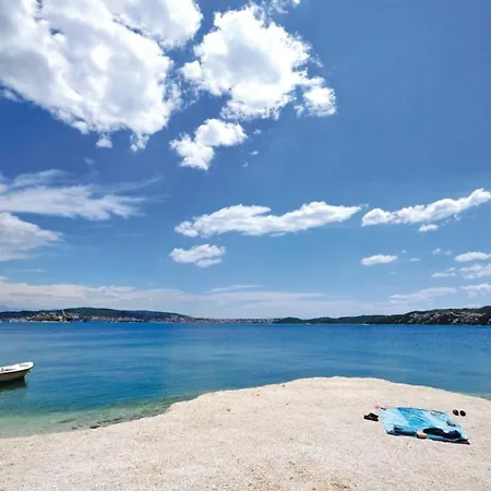 Luxury Malo *