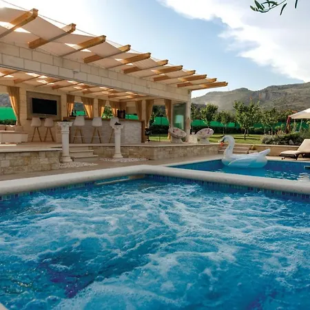Luxury Malo Casa de Férias *