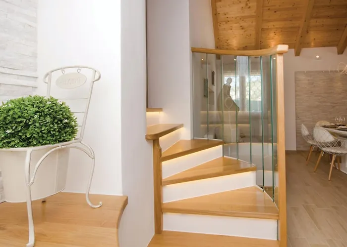 Luxury Malo Τρογκίρ